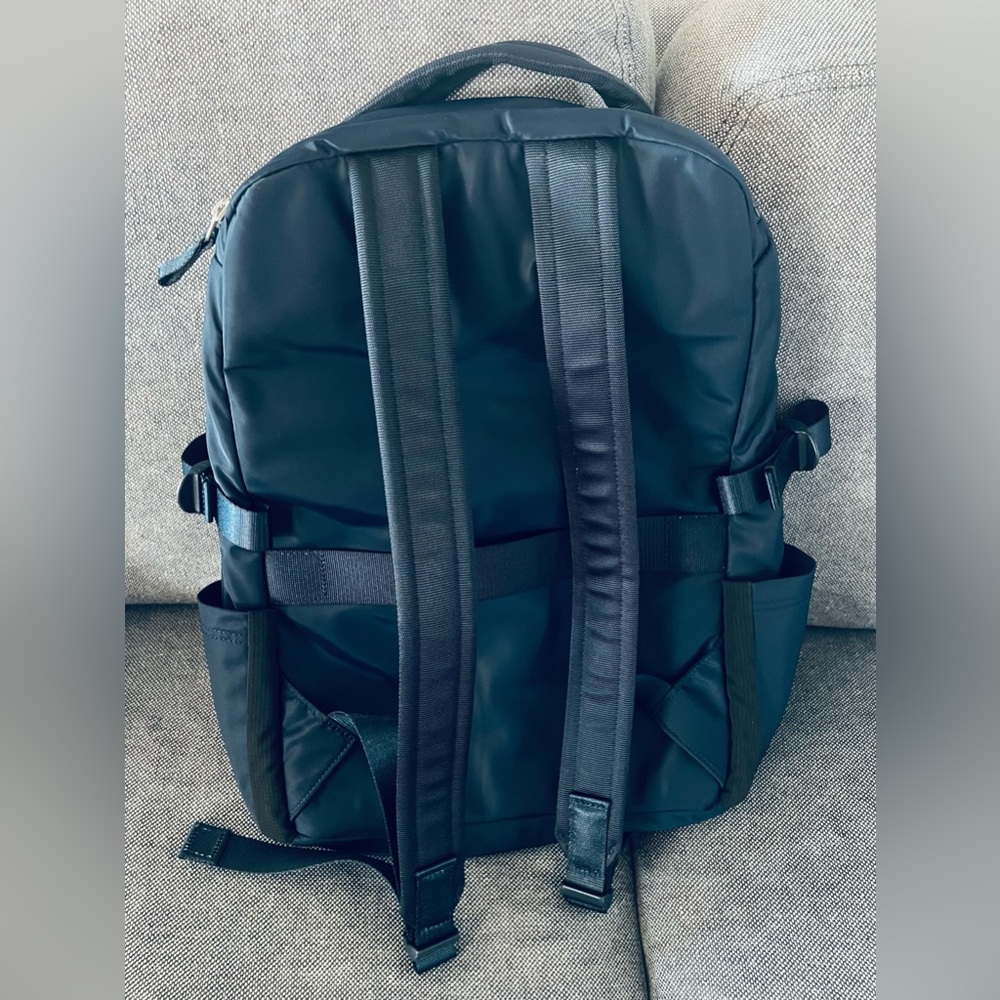 LULULEMON New Crew Backpack - Picture 6 of 8